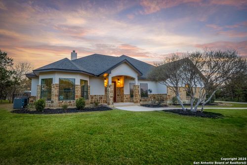 750 Cambridge Dr, New Braunfels, TX, 78132-4333 | Card Image