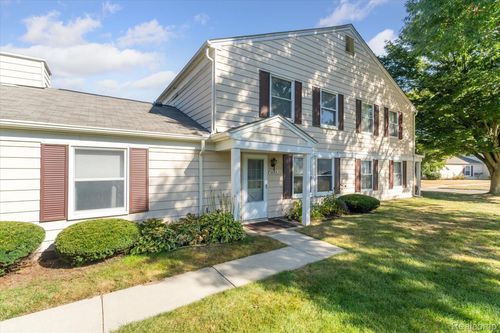 3085 Oakridge Ct, Lake Orion, MI, 48360-1732 | Card Image