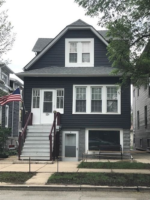 apt-2-120 Lathrop Ave, Forest Park, IL, 60130-3305 | Card Image