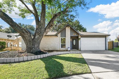 2644 Castanada Circle, Fort Worth, TX, 76112 | Card Image