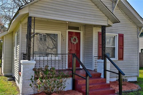 2717 Thomas St, Chesapeake, VA, 23323-2911 | Card Image