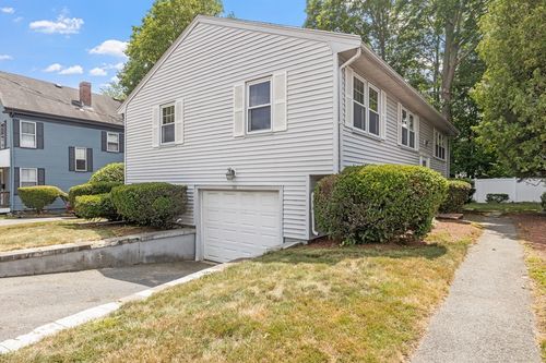 152 Bridge St, Beverly, MA, 01915-2823 | Card Image