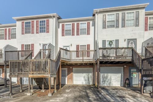 121 Bilco St, Bristol, TN, 37620-2875 | Card Image