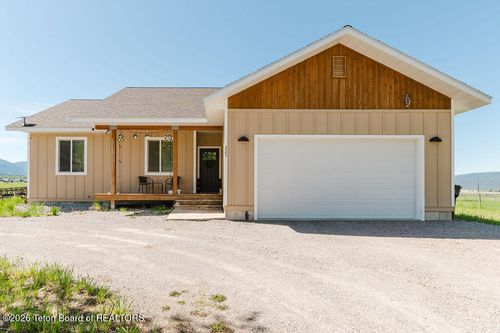 225 Bonneville Rd, Star Valley Ranch, WY, 83127-5207 | Card Image
