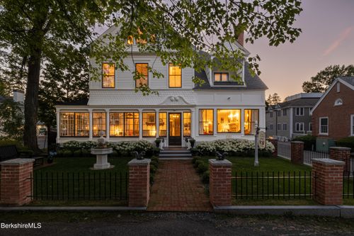17 Main St, Lenox, MA, 01240-2311 | Card Image
