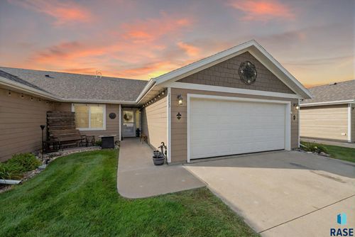 1113 N Lalley Ln, Sioux Falls, SD, 57107-1097 | Card Image