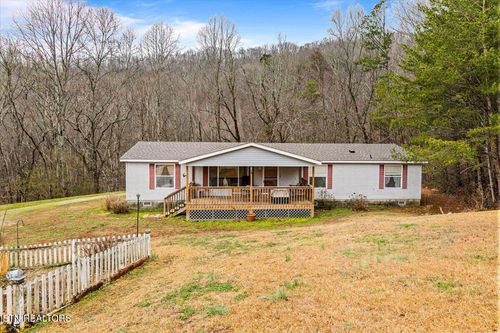 223 White Ln, Caryville, TN, 37714-3411 | Card Image