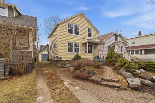 1662 Walnut Street, Halifax, NS, B3H1M2 | Card Image