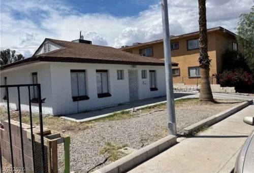 2417 Saint George St, North Las Vegas, NV, 89030-5453 | Card Image