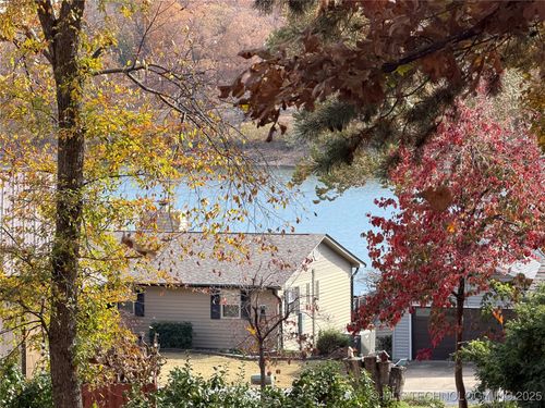 1714 Hebbert St, Grove, OK, 74344-2701 | Card Image