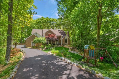 3427 Dobson Pl, Ann Arbor, MI, 48105-2583 | Card Image