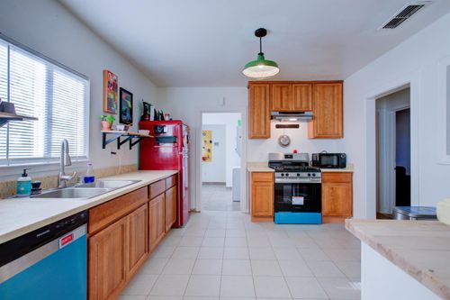 148 E 23rd St, Merced, CA, 95340-3949 | Card Image