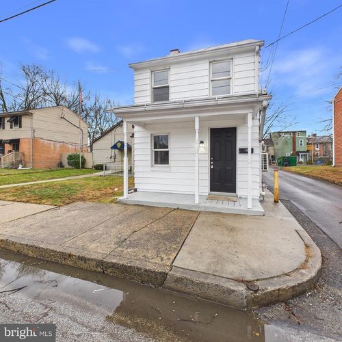 150 W Penn St, CARLISLE, PA, 17013-2326 | Card Image