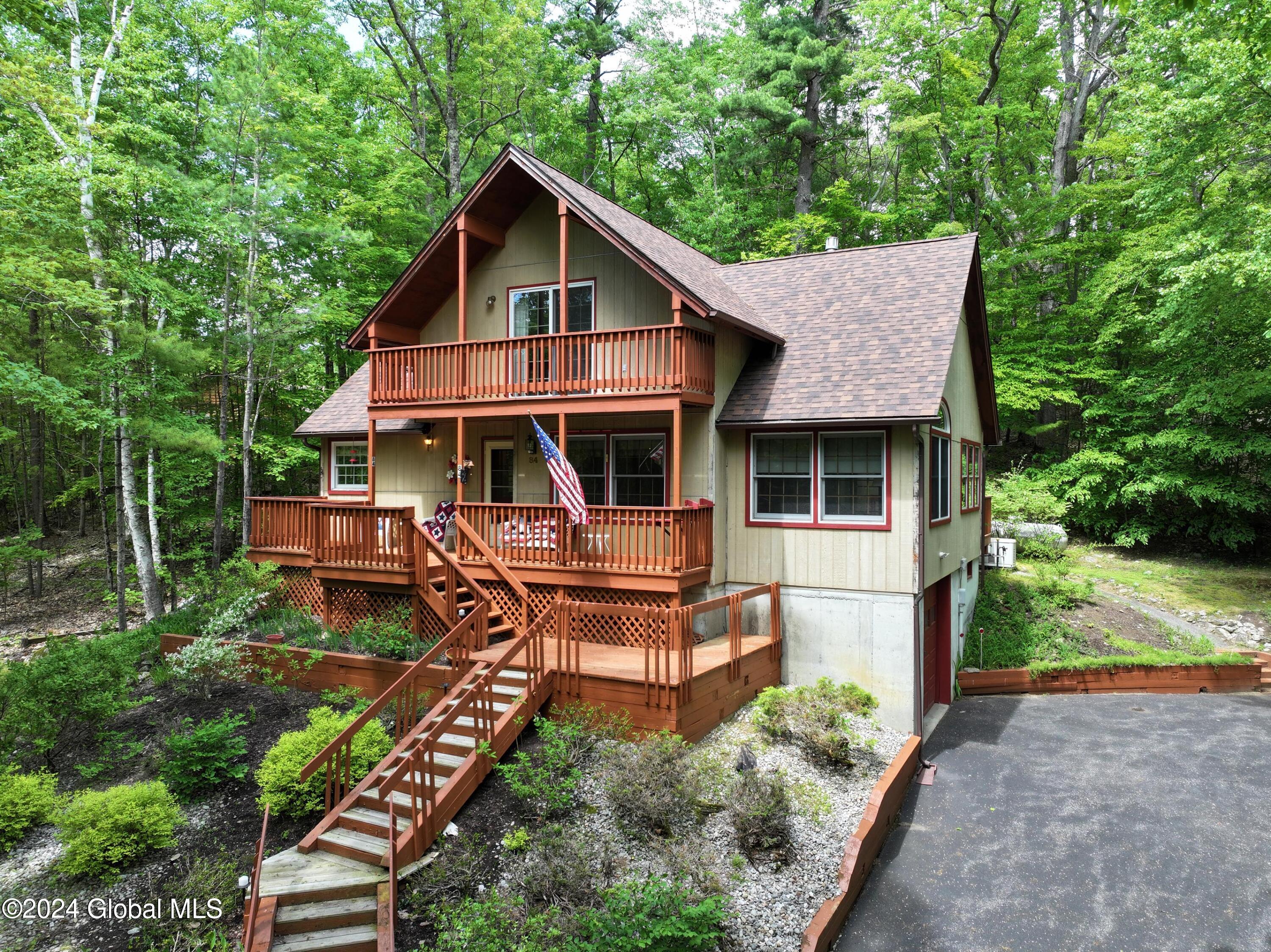 Pine Orchard Rd, Hague, NY 12836