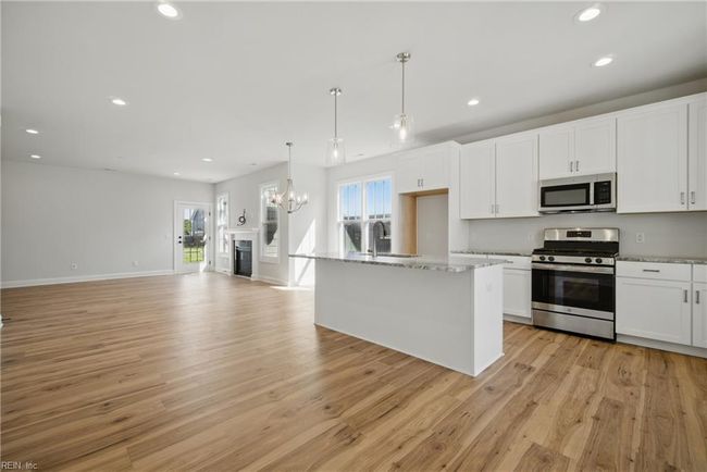 225 Ayrshire Loop, House other with 3 bedrooms, 3 bathrooms and null parking in Smithfield VA | Image 5