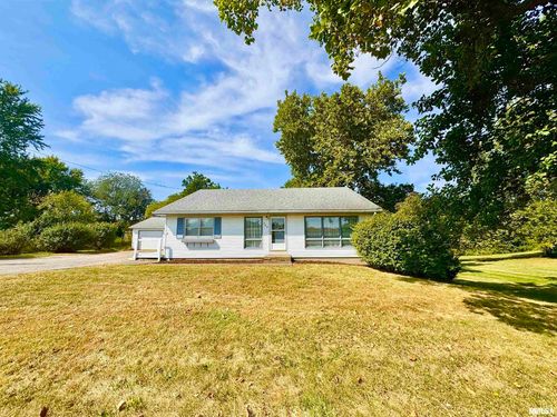 742 Highway 94, Aledo, IL, 61231-8600 | Card Image