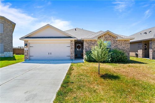 108 Donegal Street, Sinton, TX, 78387 | Card Image