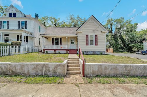 528 Rutherford Ave Nw, Roanoke, VA, 24016-1202 | Card Image
