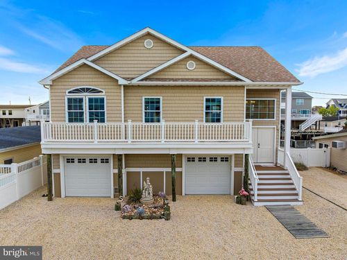 96 Albert Dr, MANAHAWKIN, NJ, 08050-4502 | Card Image