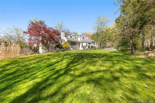 41 Burr Farms Rd, Westport, CT, 06880-3818 | Card Image