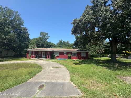 112 Olson Ave, Long Beach, MS, 39560-5826 | Card Image