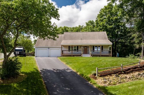 76 Mast Rd, Dover, NH, 03820-4427 | Card Image