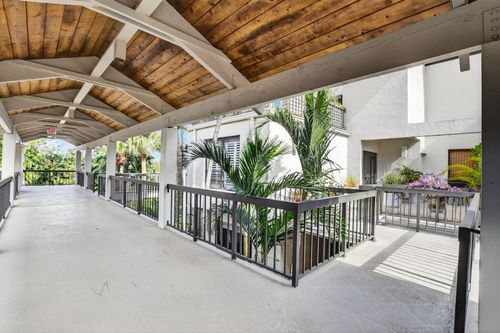 apt-203g-900 Greensward Ln, Delray Beach, FL, 33445-9029 | Card Image