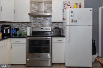 328 Pfeiffer Street, Townhouse with 3 bedrooms, 2 bathrooms and null parking in CAMDEN NJ | Image 3