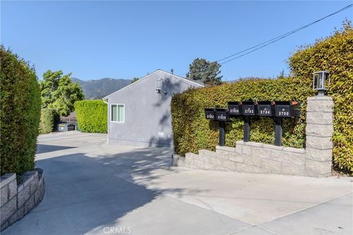 2700 Prospect Ave, La Crescenta, CA, 91214-3819 | Card Image
