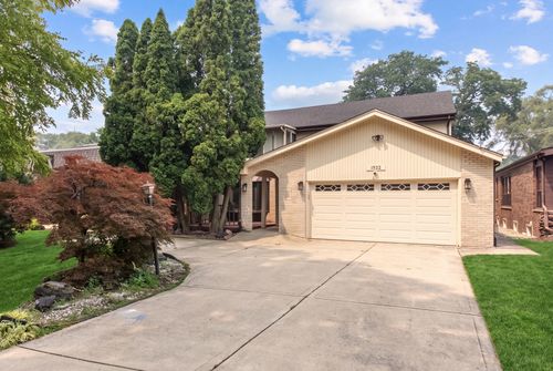 1522 Monroe Ave, River Forest, IL, 60305-1130 | Card Image