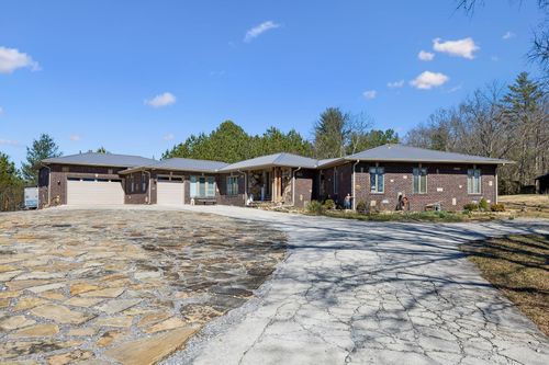 1372 Short Mountain Rd, Mc Minnville, TN, 37110-9285 | Card Image