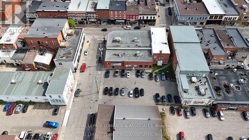 186 Albert St, Pembroke, ON, K8A4K6 | Card Image