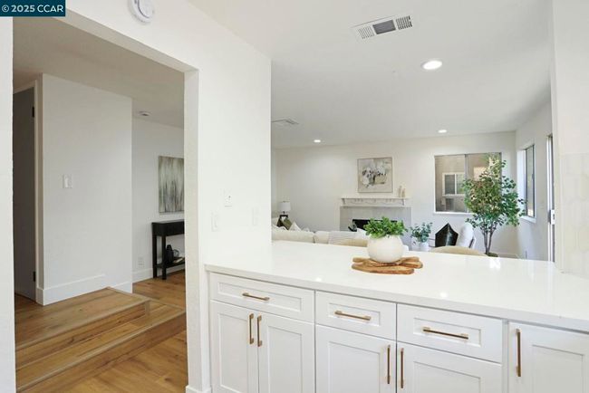 APT-29 - 3712 Willow Pass Rd, Condo with 2 bedrooms, 2 bathrooms and 1 parking in Concord CA | Image 8