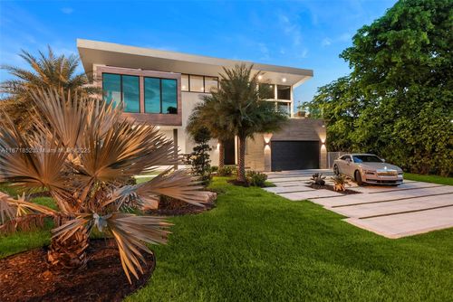 521 Holiday Dr, Hallandale Beach, FL, 33009-6521 | Card Image