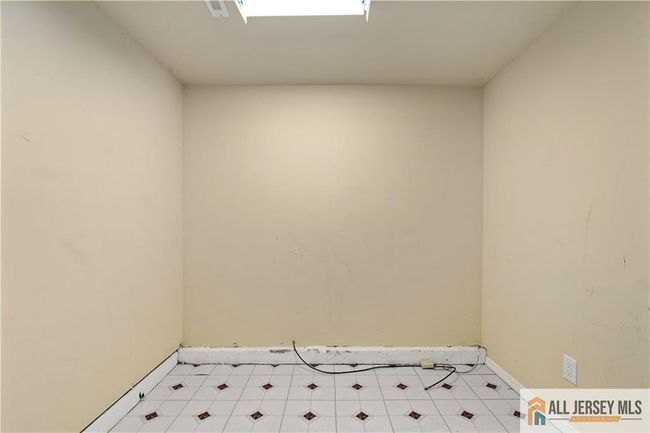 179 Hidden Ct, House other with 2 bedrooms, 2 bathrooms and null parking in Old Bridge NJ | Image 31
