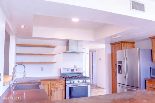 2175 W Rainbow Ridge Rd, Tucson, AZ, 85745-1829 | Card Image