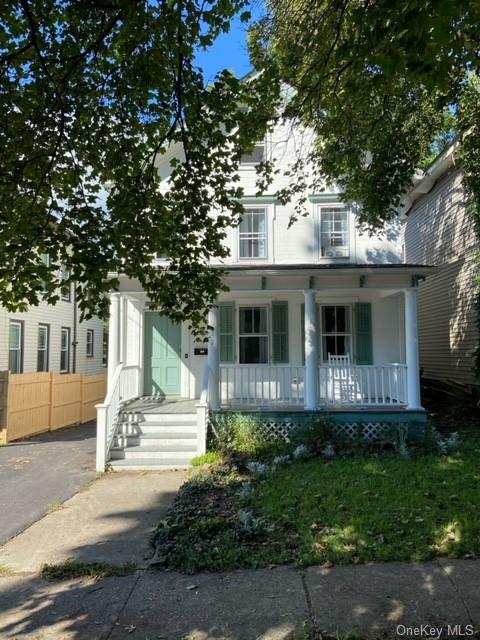 Montgomery St, Poughkeepsie, NY 12601