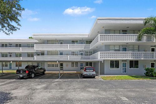 206-4720 Locust St Ne, ST PETERSBURG, FL, 33703-6417 | Card Image