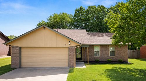 1114 Austin St, Broken Arrow, OK, 74011-3049 | Card Image