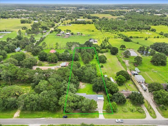 731 Meneley Rd, House other with 4 bedrooms, 2 bathrooms and null parking in Winnie TX | Image 27