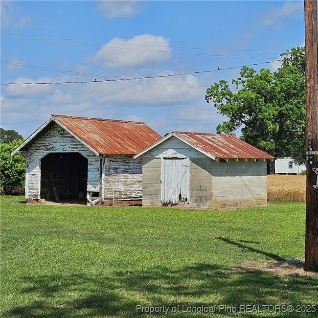 895 N Broad Ridge Rd, House other with 3 bedrooms, 2 bathrooms and null parking in Orrum NC | Image 26