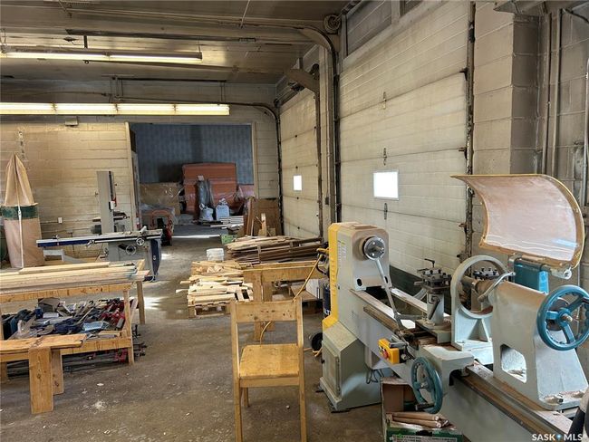 View of garage | Image 23