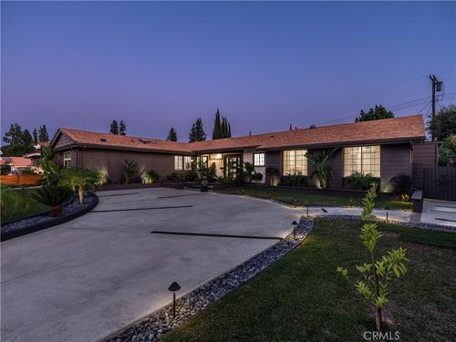 23664 Community St, Canoga Park, CA, 91304-2743 | Card Image