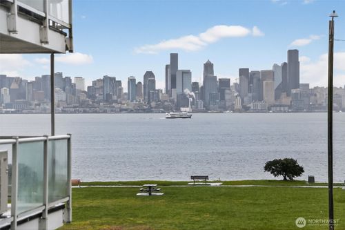 apt-2d-1101 Harbor Ave Sw, Seattle, WA, 98116-1742 | Card Image