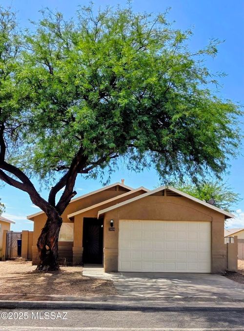 7828 S Lauder St, Tucson, AZ, 85747-9264 | Card Image