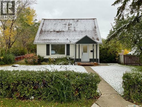 30 Cecil Cres, Regina, SK, S4T5Y5 | Card Image