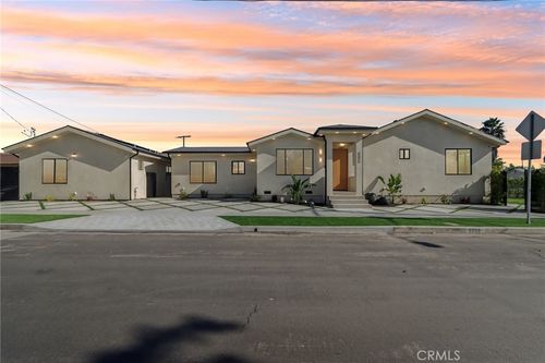 8006 Lloyd Ave, North Hollywood, CA, 91605-1009 | Card Image