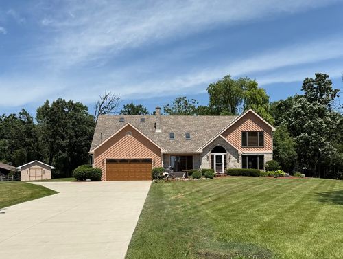 10407 Winn Rd, Richmond, IL, 60071-9020 | Card Image