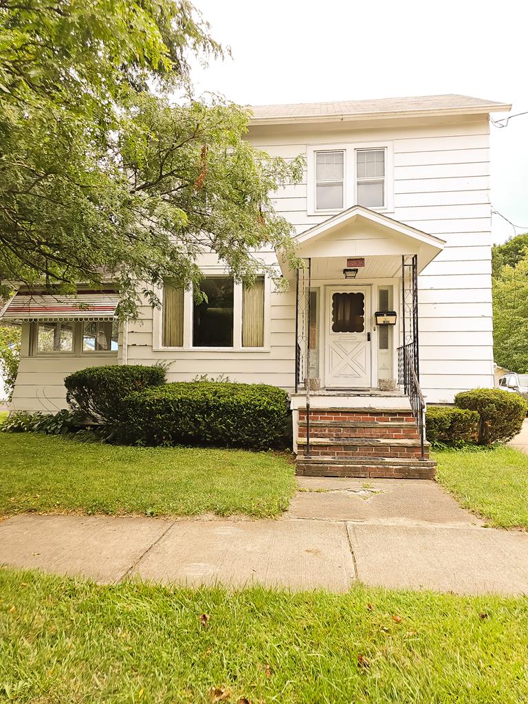 Davis St, Elmira, NY 14901