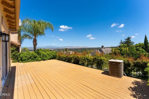 1022 Corte Augusta, Camarillo, CA, 93010-7435 | Card Image